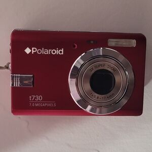 Polaroid t730 7.0 Megapixels ORIGINAL CHARGER NOT INCLUDED